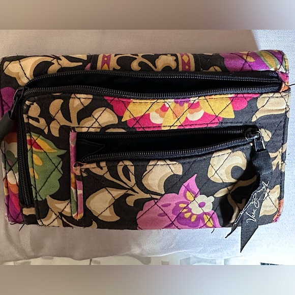 Used Vera Bradley Wallet - Picture 3 of 12